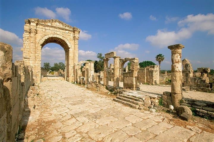 Full-Day Private Tour from Beirut to Sidon, Tyre & Maghdouche — Phoenician Ports and Coastal Shrines