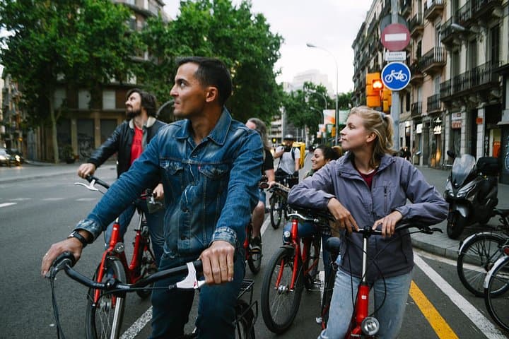 Barcelona Night Bike Tour: Tapas, Cava & Plaza España Views photo 4