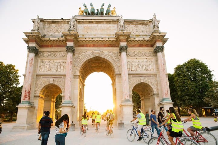 Paris Evening Snapshot Bike Tour: Night Sights by Bicycle photo 3