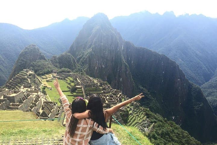 Sacred Valley and Machu Picchu in 2 Days: Train, Ruins, and Andean Views photo 1