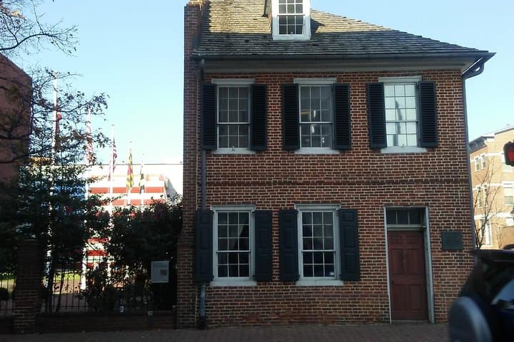 Baltimore Cruise Ship Tour & Shuttle: 90-Min Neighborhood Highlights and Transfers photo 4
