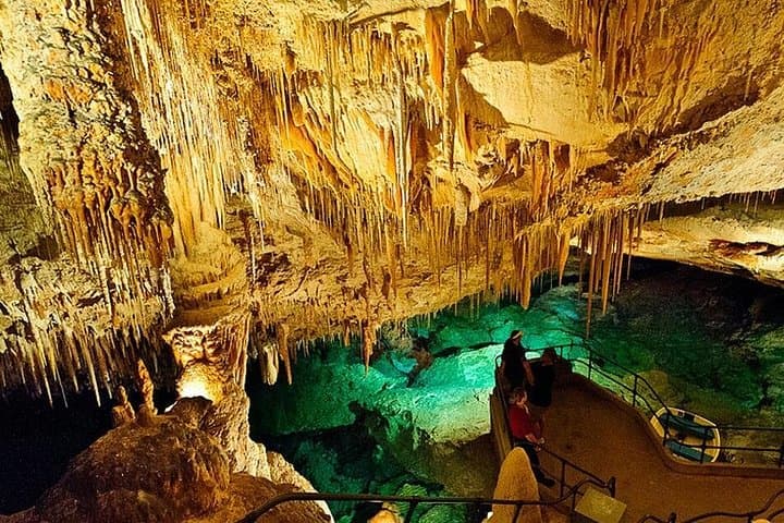 Crystal Caves to Horseshoe Bay: Bermuda Day Tour from Royal Naval Dockyard photo 1