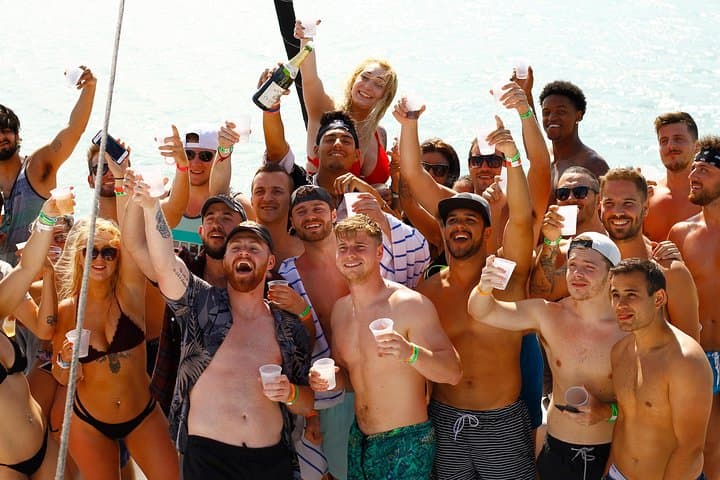 Miami 3‑Hour All‑Inclusive Party Boat: Open Bar & Skyline Cruise photo 4