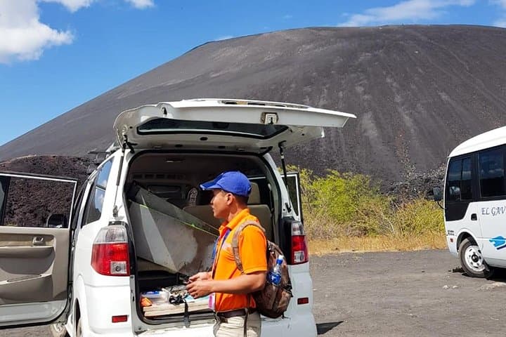 Stand-On-Black: Hiking Cerro Negro Volcano From Corinto photo 2