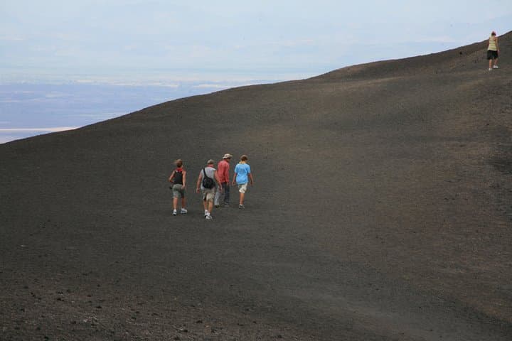 Stand-On-Black: Hiking Cerro Negro Volcano From Corinto photo 4