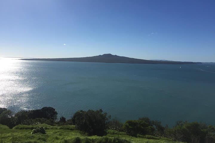 Auckland City of Sails Private Tour — Bastion Point, Rangitoto & Maungakiekie photo 3