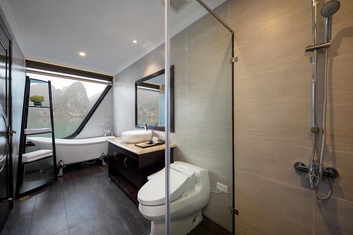 Luxury 3D2N Cruise in Halong & Lan Ha Bay (5-Star) photo 6