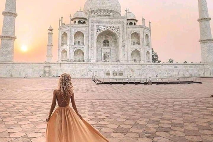 Taj Mahal Day Tour from Aerocity: Sunrise Visit to Agra from Delhi photo 4