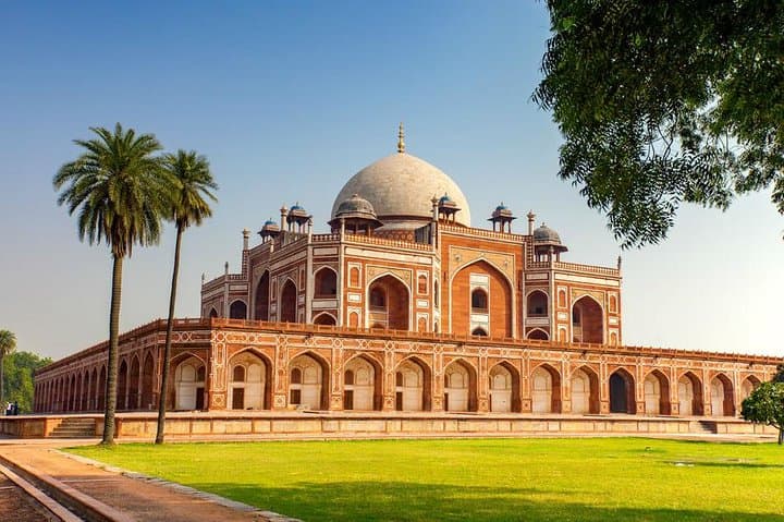 Private Full-Day Old and New Delhi Sightseeing Tour — Jama Masjid to Qutub Minar photo 5