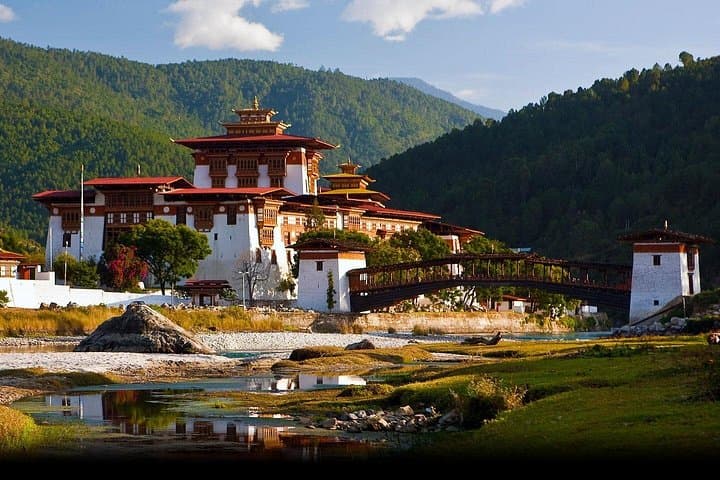 4-Day Bhutan Cultural & Taktsang Hike: Paro, Thimphu & Punakha photo 1