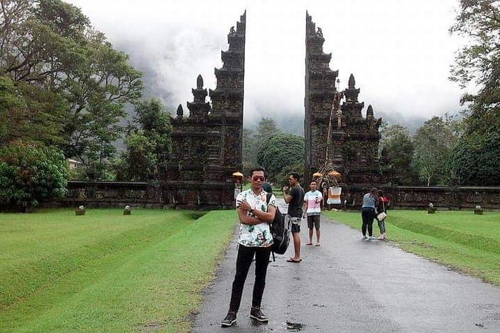 North Bali Waterfalls, Ulun Danu Beratan & Handara Gate — Private Day Tour photo 4
