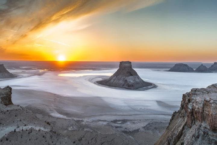 Mangistau's Alien Landscapes: Karyn Zharyk & Tuzbair Salt Lake Expedition