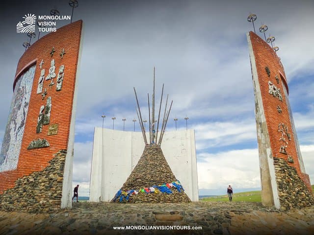 7-Day Mongolian Heartland: Horse Treks, Khorgo Volcano & Takhi Wildlife photo 4