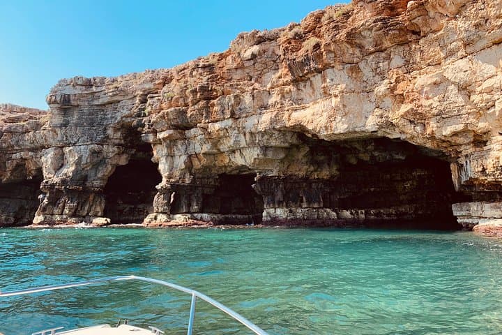 Polignano a Mare Cave Boat Tour with Aperitif: Swim Stops & Cliff Caves