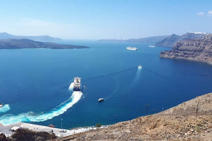 Tailor-Made 4-Hour Santorini Private Tour — Fira, Akrotiri & Wineries photo 2