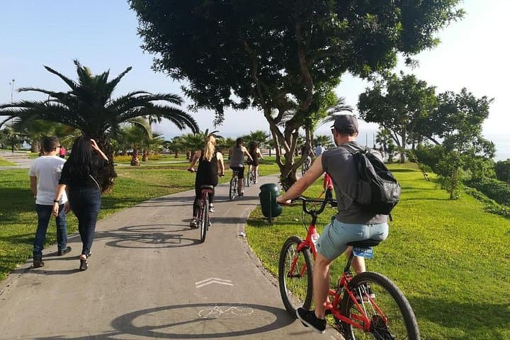 Lima 4-Hour Bike Rental: Self-Guided Ride Through Miraflores & Barranco photo 3