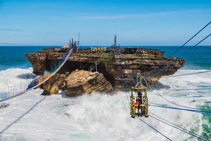 Timang Beach & Pengger Pine Forest Day Tour — Cable-Car Adrenaline and City-Top Sunset