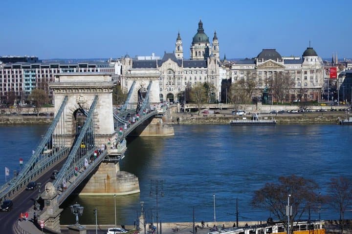 Private Full-Day Budapest City Tour: Castle District, Parliament & Thermal Baths photo 5