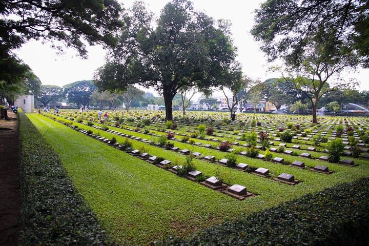 Private River Kwai Death Railway, Hellfire Pass & War Cemetery Tour (Kanchanaburi) photo 4