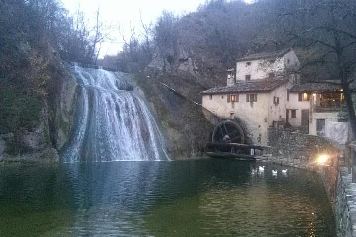 Prosecco Hills Hiking and Private Wine Tasting in Valdobbiadene photo 4