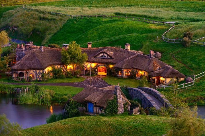 Hobbiton & Rotorua Geysers: Private Day Tour from Tauranga photo 2