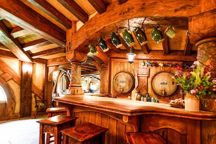Hobbiton & Rotorua Geysers: Private Day Tour from Tauranga photo 4