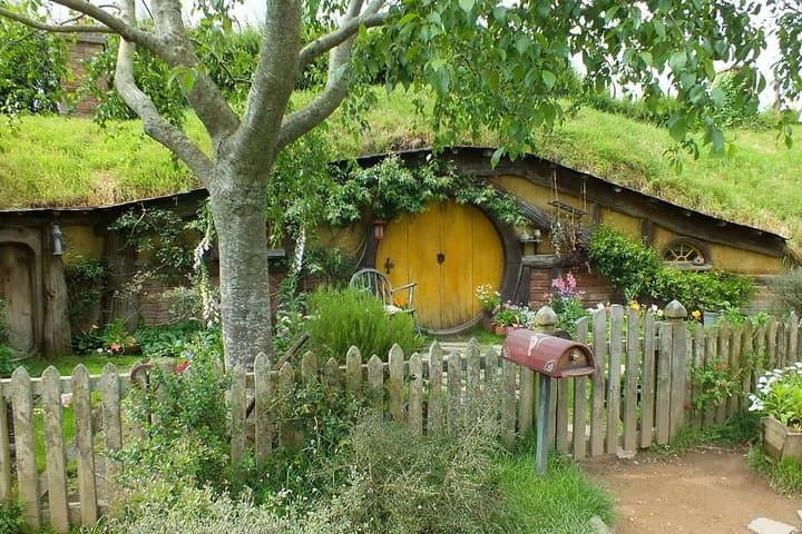 Hobbiton & Rotorua Geysers: Private Day Tour from Tauranga photo 5