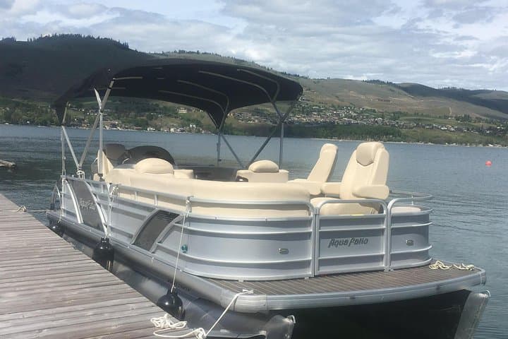 Full-Day Private Captained Boat Cruise on Okanagan Lake — Kelowna Luxury Pontoon photo 3
