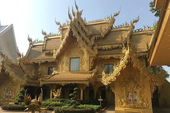 Chiang Mai to Chiang Rai: White Temple, Blue Temple, Baan Dam & Golden Triangle Day Tour