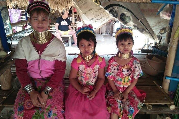 Chiang Mai to Chiang Rai: White, Black & Blue Temples plus Golden Triangle Boat Trip