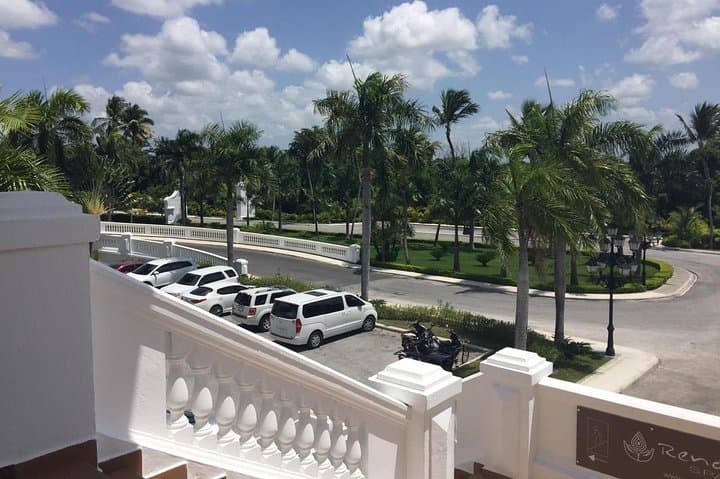 Punta Cana Private Airport Shuttle — Fast Round-Trip Transfers to Bávaro, Cap Cana & Bavaro Resorts photo 2