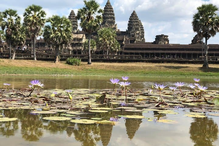 Angkor Wat Sunrise Cycling Tour: Early-Morning Temple Ride in Siem Reap photo 3