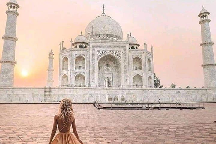 Jaipur to Taj Mahal in One Day: Private Agra Tour with Sunset at Mehtab Bagh photo 1