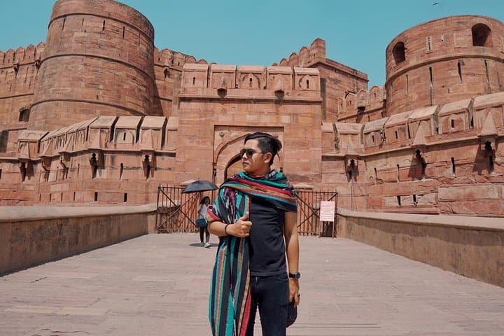 Private Sunrise Taj Mahal Trip by Car from Delhi — Early Morning Agra Visit photo 4