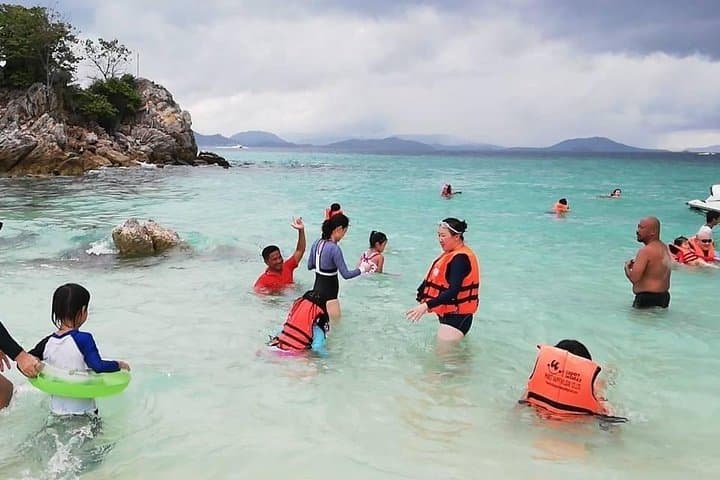 Phi Phi Happy Day Boat Tour from Phuket — Full-Day Phi Phi Islands Excursion photo 4