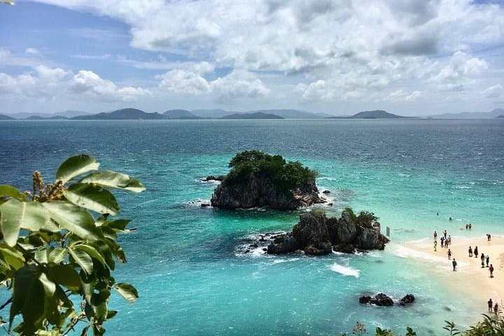 Phi Phi Happy Day Boat Tour from Phuket — Full-Day Phi Phi Islands Excursion photo 5