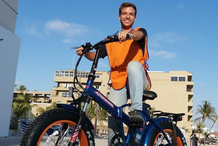 Mazatlán Smart Bike Tour: E‑Bike Along the Malecon & Historic Centro photo 2