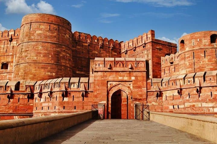 Sunrise at the Taj: Overnight Agra Trip with Cultural Show & Fatehpur Sikri photo 4