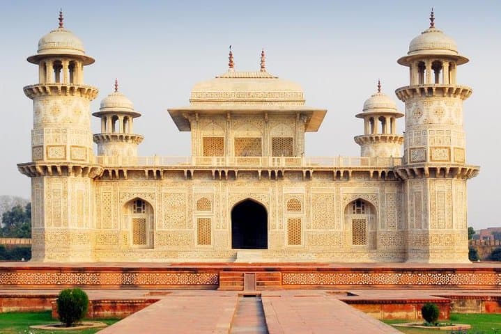 Sunrise at the Taj: Overnight Agra Trip with Cultural Show & Fatehpur Sikri photo 5