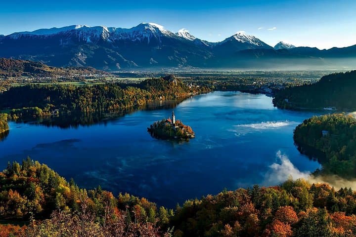 Lake Bled Half-Day Excursion from Ljubljana — Castle Views, Pletna Ride & Kremšnita photo 1