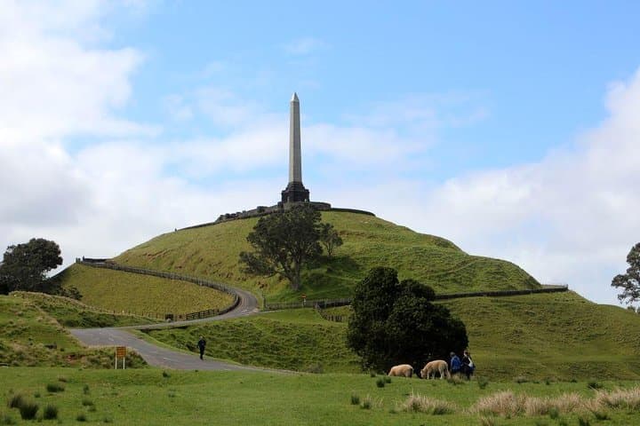 Auckland City of Sails Private Tour — Bastion Point, Rangitoto & Maungakiekie photo 5
