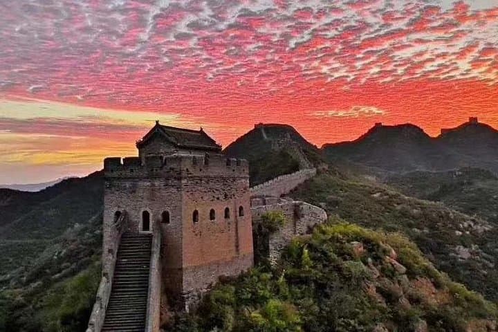 Mutianyu Great Wall Overnight: Sunset, Sunrise & Courtyard Resort Stay photo 3