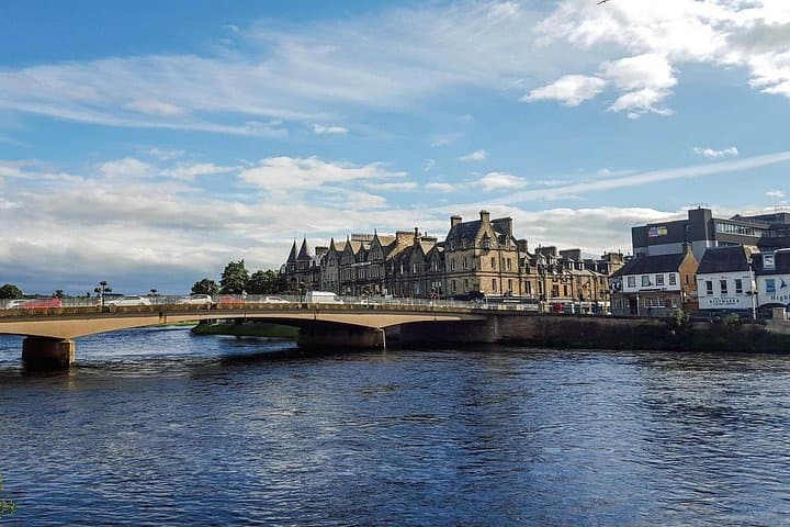 Gateway to the Highlands: Self-Guided Audio Walking Tour of Inverness photo 4