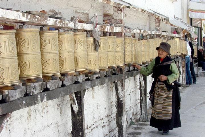4-Day Lhasa Tibet Tour: Potala Palace & Jokhang Temple Private Package photo 4