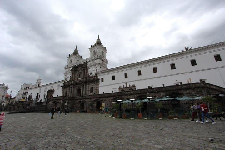 12-Day Ecuador & Peru Adventure: Quito, Galápagos & Machu Picchu Tour photo 6
