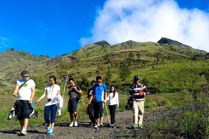 Mount Batur Sunrise Trek: Hike Bali's Caldera for Sunrise & Breakfast photo 2