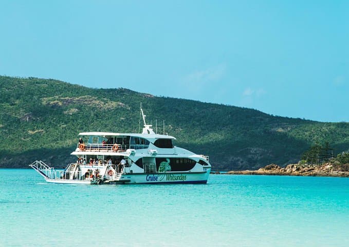 Whitehaven Beach & Hamilton Island Cruise from Airlie Beach — Day-Trip Guide photo 3