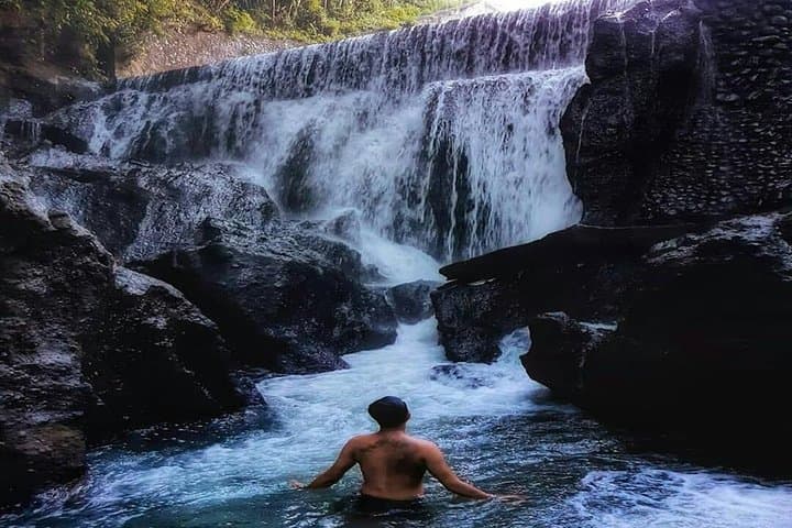 Private Bali Waterfalls Tour from Ubud: Tukad Cepung, Kanto Lampo & Tegenungan photo 4