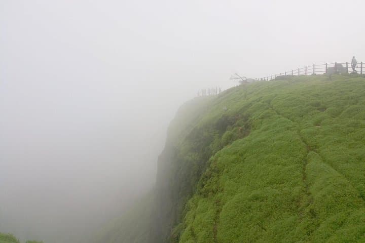 Monsoon Drive from Mumbai to Lonavala: Waterfalls, Forts & Misty Viewpoints photo 5