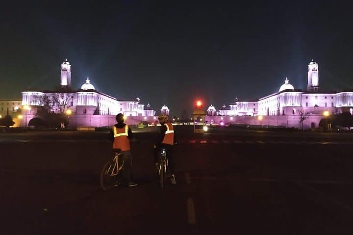 Delhi Starry Night Cycling Tour: Midnight Monuments, Street Food & City Lights